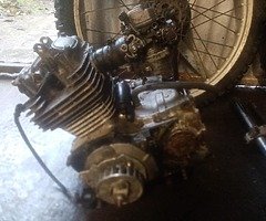 Honda 1979 parts - Image 4/4