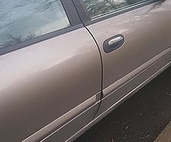 Nissan almera