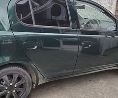 Toyota Yaris 1.3 automatic petrol - Image 3/9