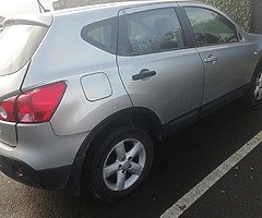 Nissan Qashqai 1.5 dCi breaking car parts
