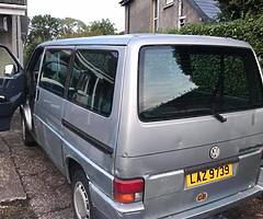 £3,000