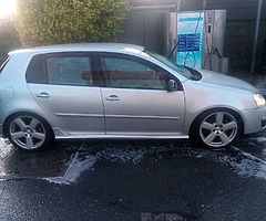 €1,600