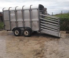 £950