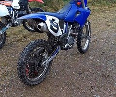 €1,400