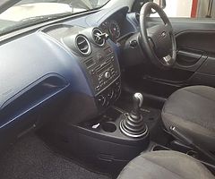 Ford Fiesta - Image 4/7