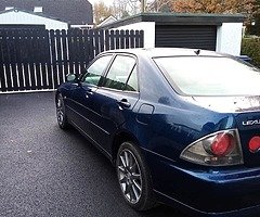 £850