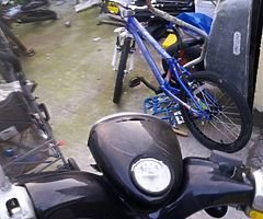 Mbk flipper 50cc moped 2010 boxs on the back of it good bike to yous for work needs bit of tlc bike