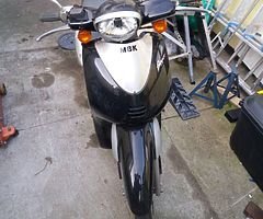 Mbk flipper 50cc moped 2010 boxs on the back of it good bike to yous for work needs bit of tlc bike