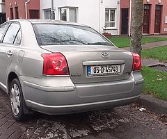 2005 Toyota avansis