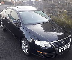 £895