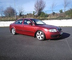 €900