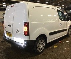 Finance from €48 per week 151 berlingo - Image 4/7