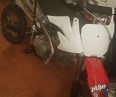 £395