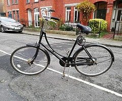 Black Ladybike with helmet and lock