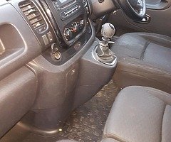 Vaxuhall vivaro sportive 1/11000 miles doe 7.20 .taxed 9/20 - Image 7/8