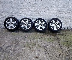Aluminium rims and tyres