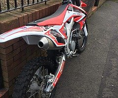 £2,200