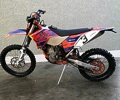 £2,600