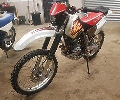 £2,000