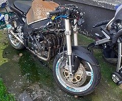Suzuki gsxr 750