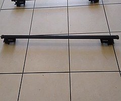 Roof box bars