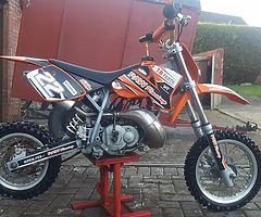 £750