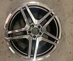 Mercedes CL 2010 2 Rim's fully refurbished and re painted