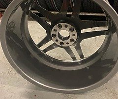 Mercedes CL 2010 2 Rim's fully refurbished and re painted
