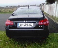 €750