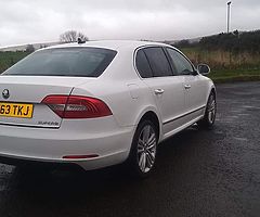 £6,700