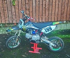 £450 - Image 6/8