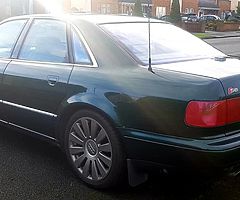 Audi S8 D2