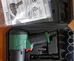 Garage air tools