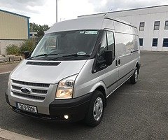 132 Ford Transit LWB