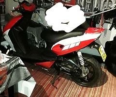 £400