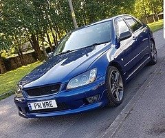 £2,500