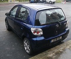 Blue Yaris 2001 - Image 3/8