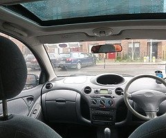 Blue Yaris 2001 - Image 5/8