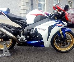 £6,495