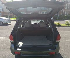 Hyundai Santa Fe 2006, 2000cc petrol, no tax, no nct, drive well, great facilities. - Image 3/10