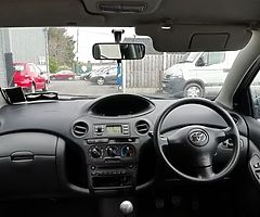 Toyota yaris - Image 8/10