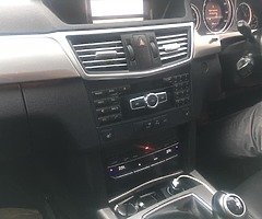 2012 Mercedes-Benz E-Class - Image 4/5