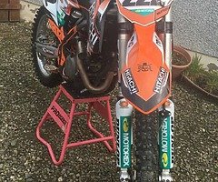 £2,200