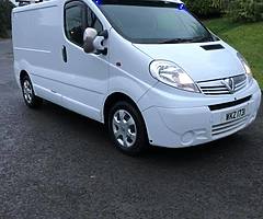 £2,595