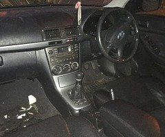 09 Toyota avensis - Image 5/7