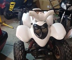 £400