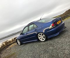 £2,800