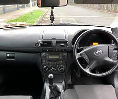 06-d Toyota avenis - Image 7/8
