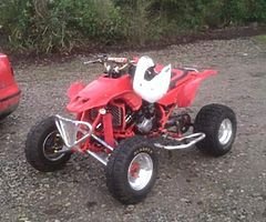 £2,500