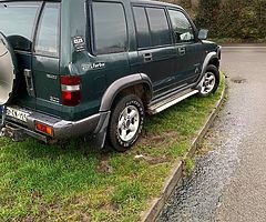 Isuzu trooper
